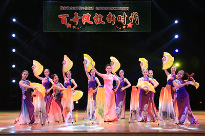 文艺之花绽校园，时代精神润心田——省宣传贯彻十九大精神主题晚会走进我校